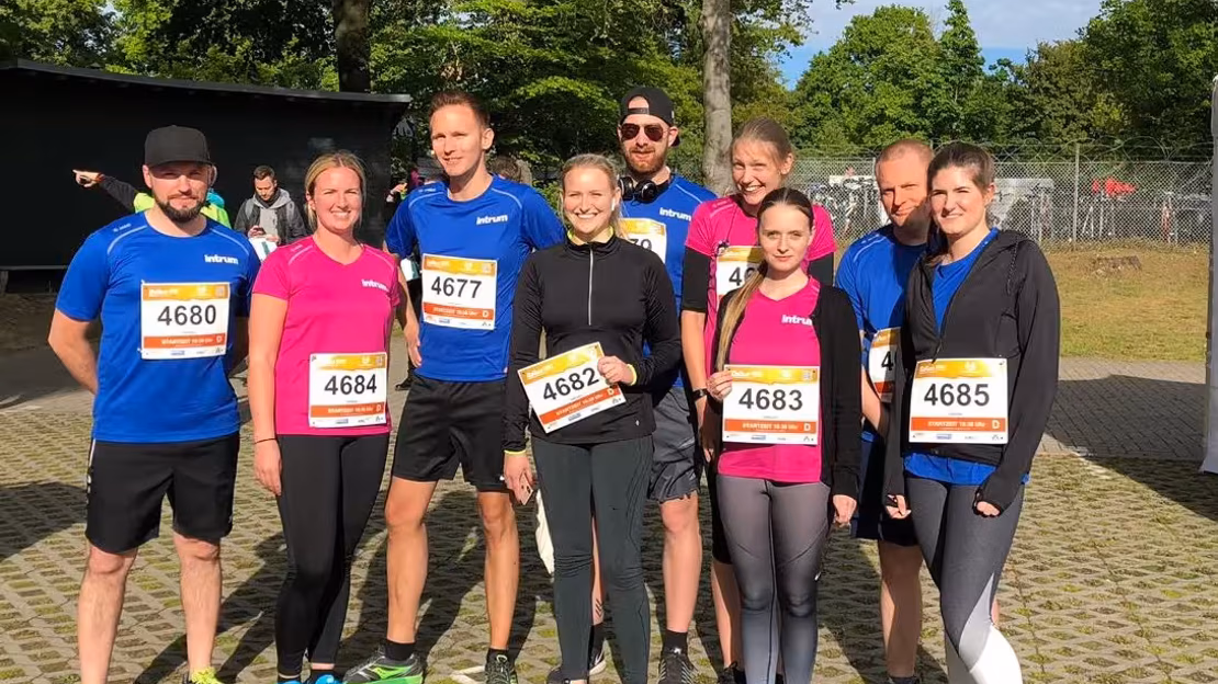 2019 B2Run Hamburg Intrum Gruppenbild 